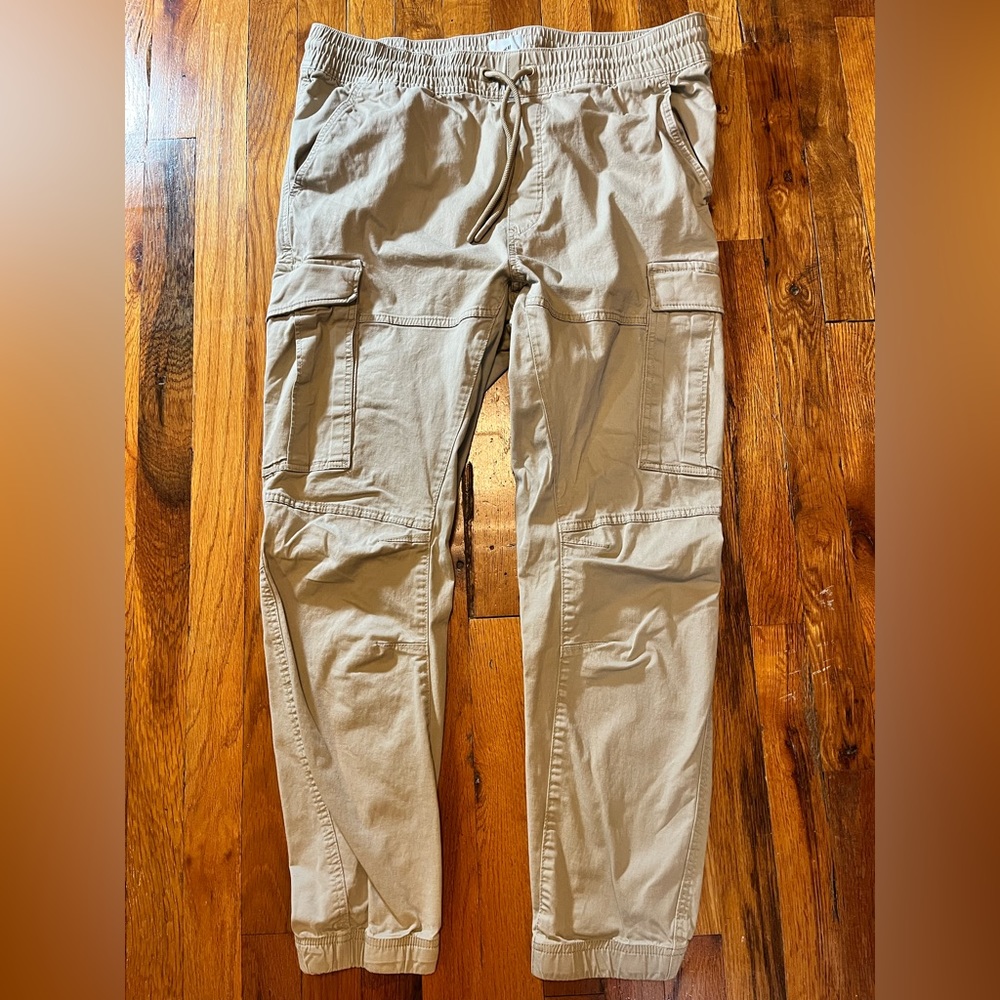 H&M Men’s Large Cargo Joggers (Beige)